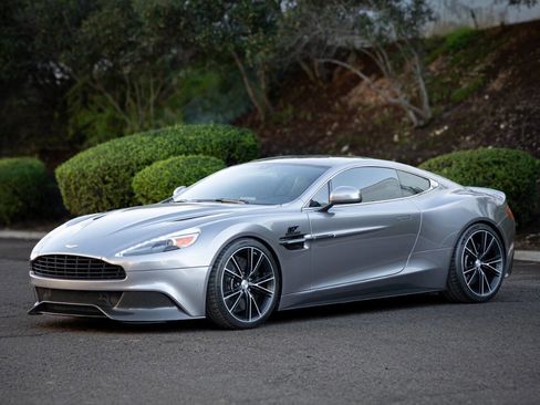 Used 2014 Aston Martin Vanquish Coupe image 14