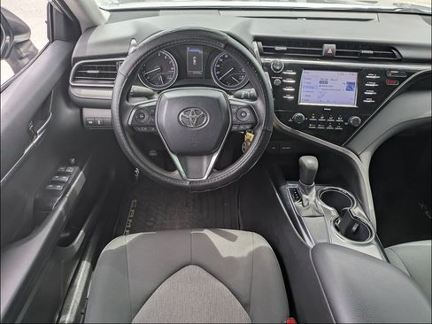 Used 2020 Toyota Camry LE FWD image 16