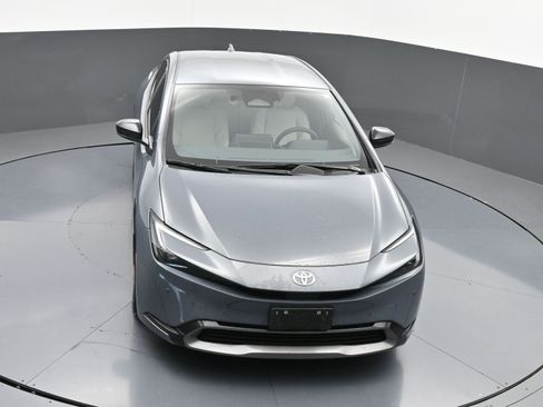 Used 2024 Toyota Prius XLE image 29