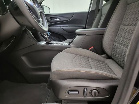 Certified 2024 Chevrolet Equinox LT image 2