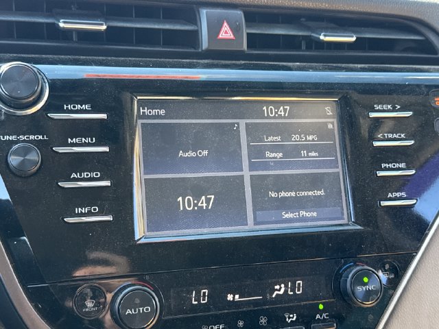 Used 2018 Toyota Camry XLE FWD image 25