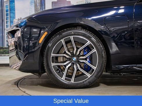 Used 2025 BMW 750e xDrive w/ Executive Package AWD/4WD image 7