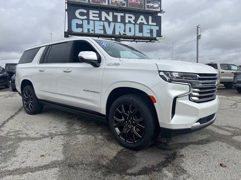 Used 2023 Chevrolet Suburban High Country image 7