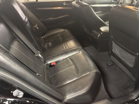 Used 2011 INFINITI G37 x Sedan w/ Premium Pkg AWD/4WD image 12