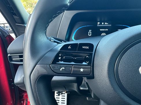 Used 2025 Hyundai Elantra Sport image 15