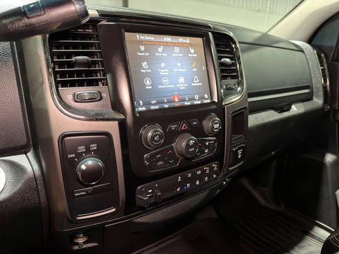 Used 2018 RAM 2500 Laramie w/ Sport Appearance Group AWD/4WD image 24