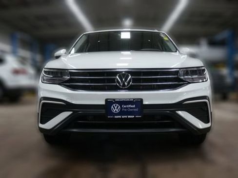 Certified 2023 Volkswagen Tiguan SE image 2