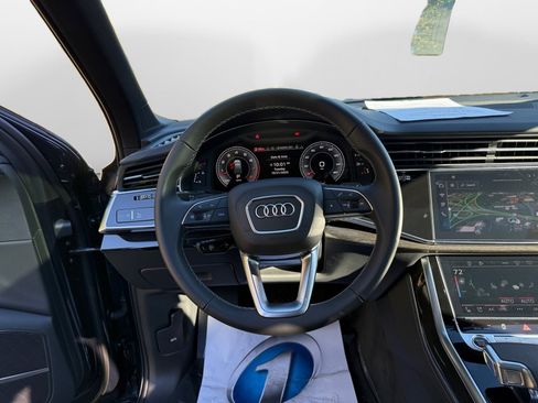 Certified 2025 Audi Q7 3.0T Prestige image 10