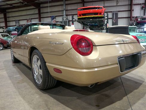 Used 2005 Ford Thunderbird RWD image 6