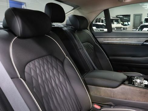 Used 2020 Genesis G90 3.3T Premium image 28