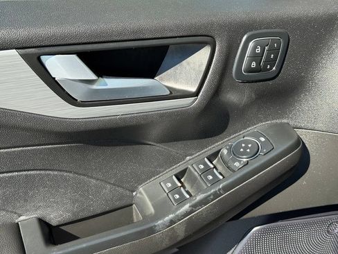 Used 2024 Ford Escape Platinum AWD/4WD image 9