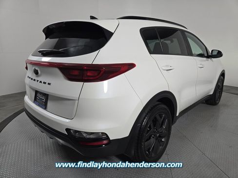 Used 2022 Kia Sportage Nightfall Edition image 6