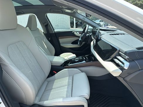 Used 2025 Audi A5 2.0T Premium Plus w/ Premium Plus AWD/4WD image 32