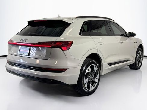Used 2021 Audi e-tron Premium w/ Convenience Plus Package image 5