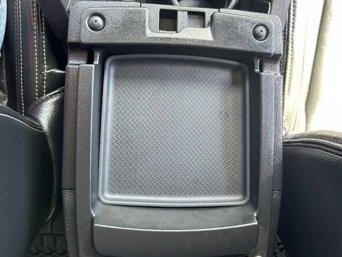 Used 2015 Jeep Wrangler Unlimited Rubicon AWD/4WD image 11