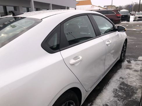 Used 2024 Kia Forte LXS w/ LXS Technology Package image 6