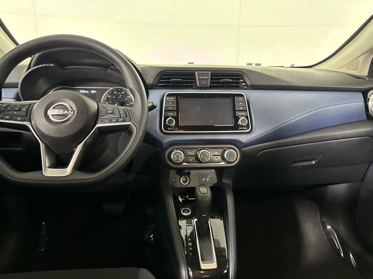 Used 2025 Nissan Versa SV w/ Trunk Package FWD image 22