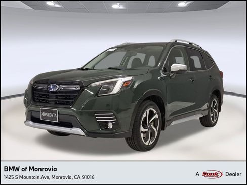 Used 2023 Subaru Forester Touring image 1