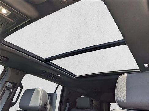 Used 2021 GMC Yukon Denali AWD/4WD image 18
