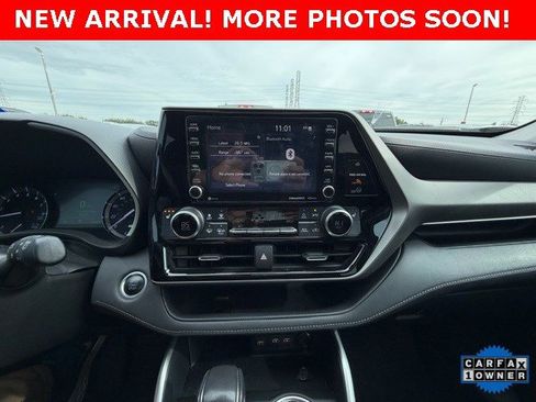 Used 2021 Toyota Highlander XLE image 7