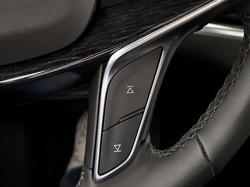 Used 2025 Cadillac XT5 Premium Luxury FWD image 24