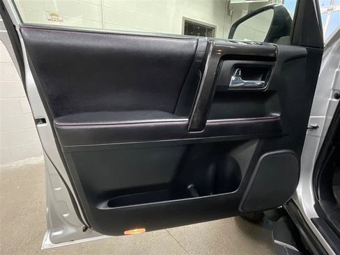 Used 2016 Toyota 4Runner Trail Premium image 10