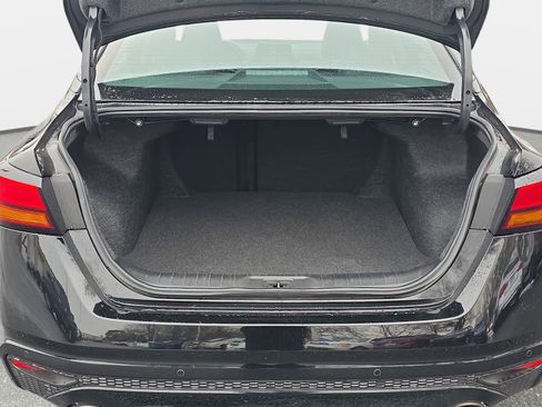 Used 2024 Nissan Altima 2.5 SR image 12