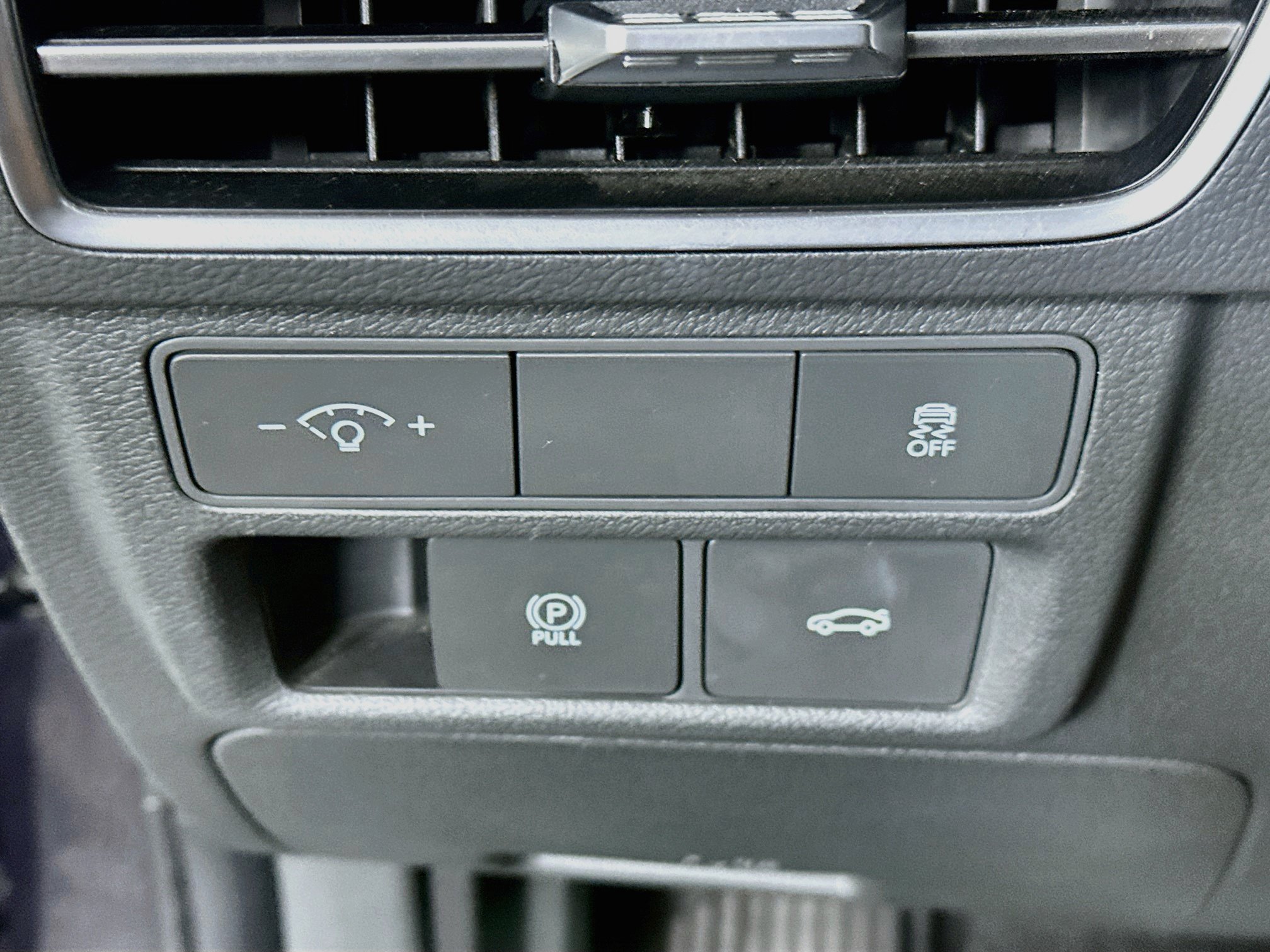 Used 2025 Hyundai Sonata SEL FWD image 17