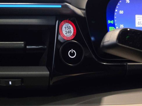 New 2025 Porsche Macan 4S Electric image 27