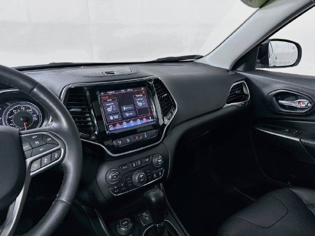 Used 2021 Jeep Cherokee Limited AWD/4WD image 24