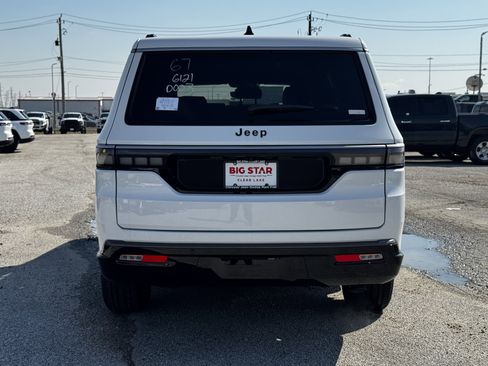 New 2026 Jeep Grand Wagoneer L 4DR 2WD image 9