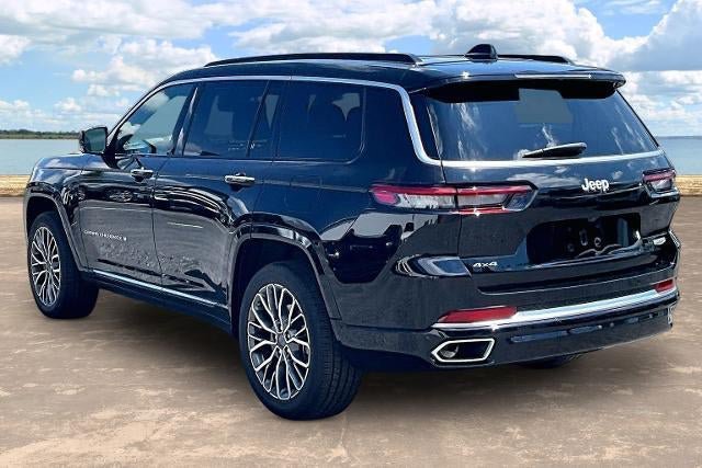 Used 2025 Jeep Grand Cherokee L Summit AWD/4WD image 4