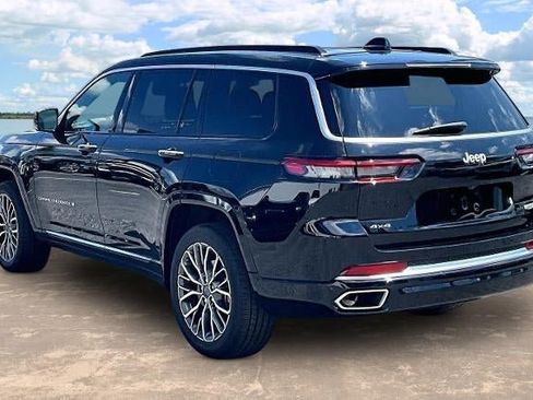 Used 2025 Jeep Grand Cherokee L Summit AWD/4WD image 4