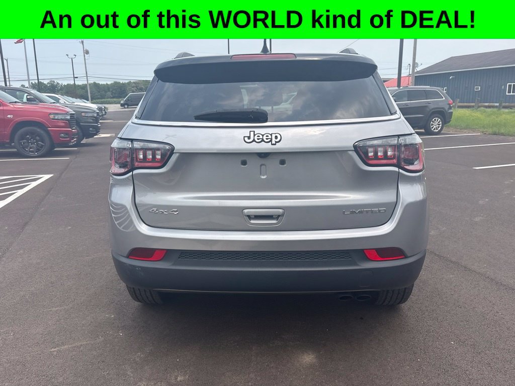 Certified 2022 Jeep Compass Limited w/ Sun and Sound Group AWD/4WD image 4