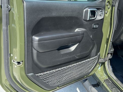 Used 2021 Jeep Gladiator Sport AWD/4WD image 10