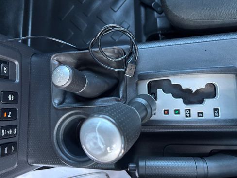 Used 2007 Toyota FJ Cruiser 4WD image 15