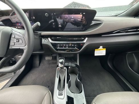 Used 2025 Buick Envista Avenir image 20