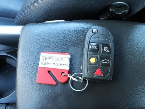 Used 2006 Volvo XC70 image 25