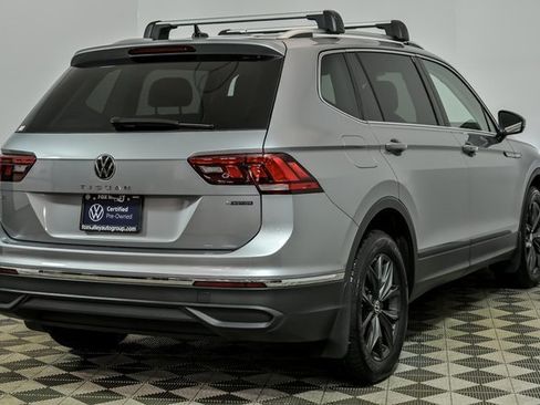 Certified 2024 Volkswagen Tiguan SE w/ Panoramic Sunroof Package image 7