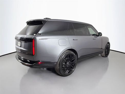 Used 2024 Land Rover Range Rover Long Wheelbase SE AWD/4WD image 5