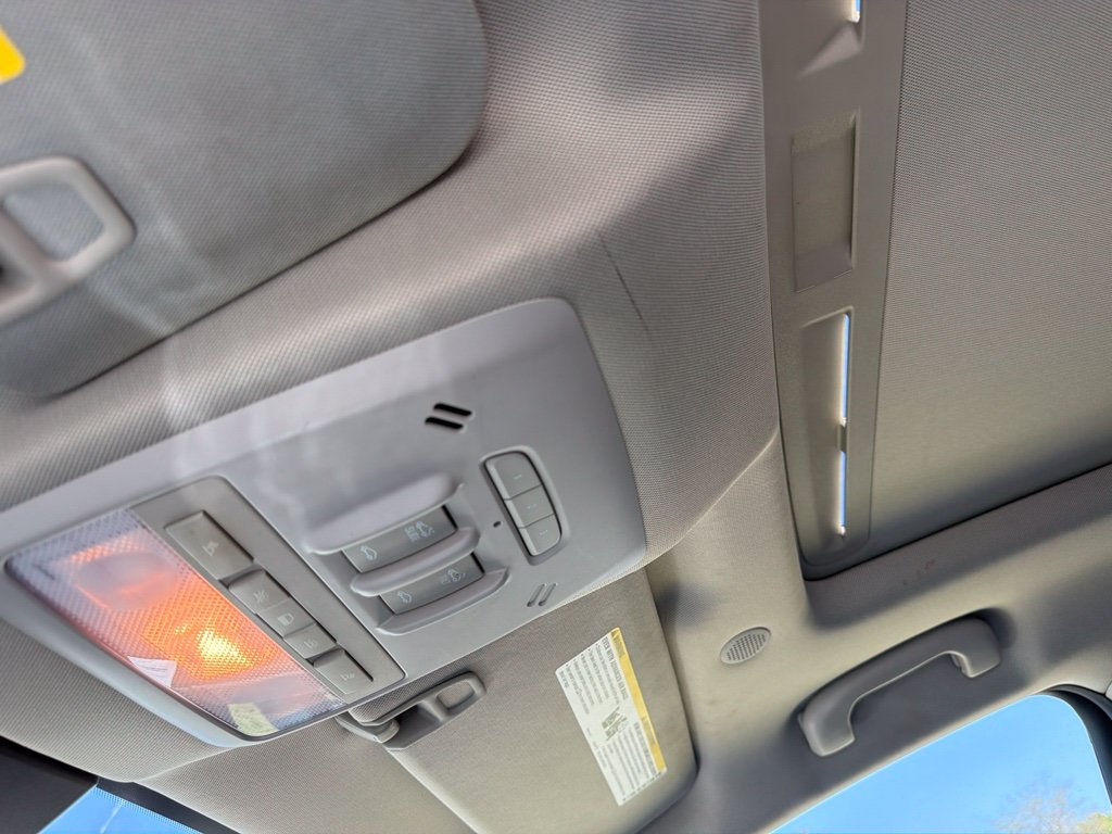 Used 2019 Buick Encore Essence FWD image 13