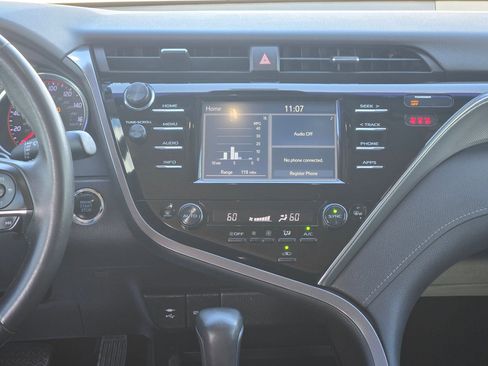 Used 2018 Toyota Camry XSE image 16