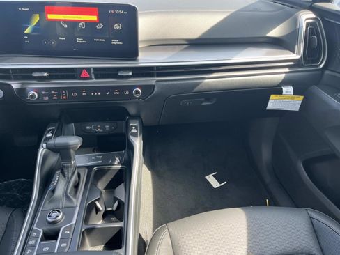 New 2026 Kia Sorento S FWD image 13