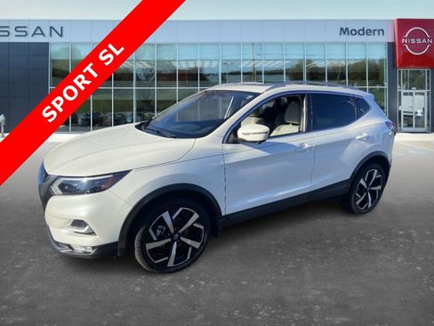 Used 2022 Nissan Rogue Sport SL w/ Premium Package image 1