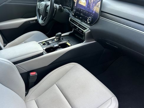 Certified 2023 Lexus RX 350 Premium w/ Accessory Package (Z1) image 20