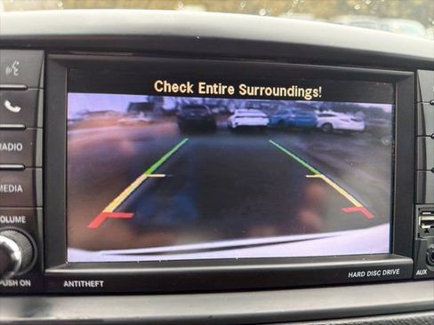 Used 2019 Dodge Grand Caravan SXT image 38