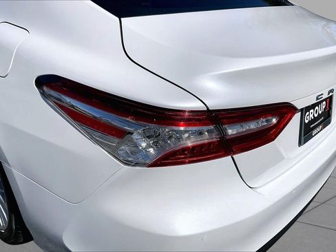 Used 2018 Toyota Camry XLE FWD image 28