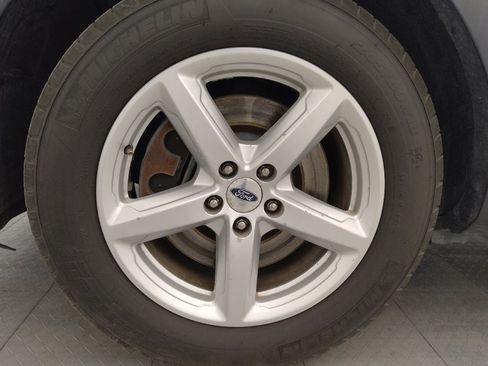 Used 2018 Ford Explorer XLT w/ Equipment Group 202A image 31