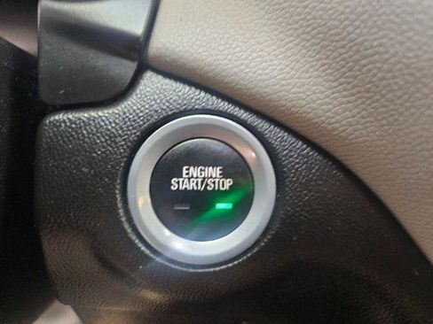 Used 2018 Chevrolet Equinox LS AWD/4WD image 21