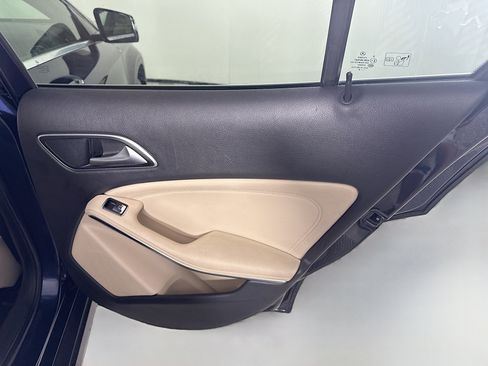 Used 2019 Mercedes-Benz GLA 250 image 27